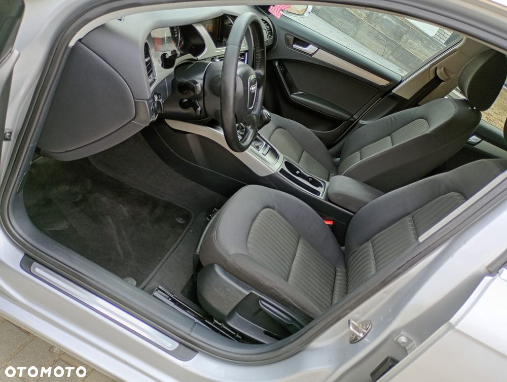 Audi A4 Avant - 8