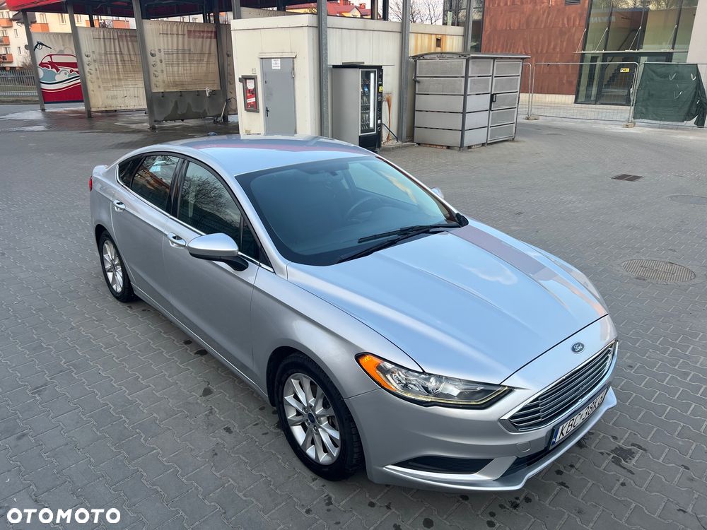Ford Fusion - 10