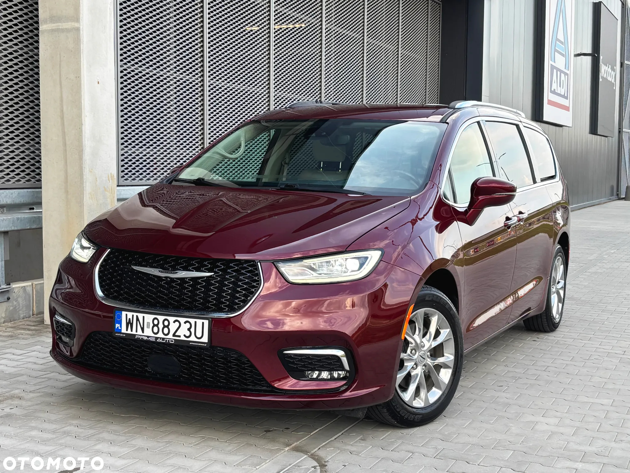 Chrysler Pacifica - 3