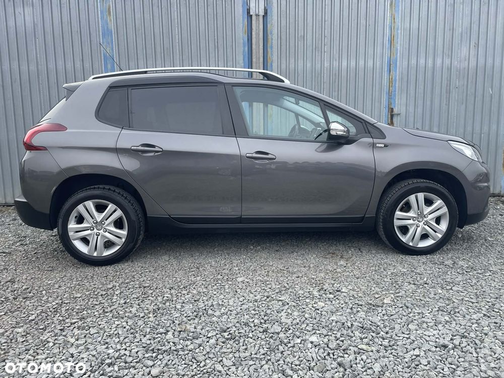 Peugeot 2008 1.2 Pure Tech Allure S&S - 3