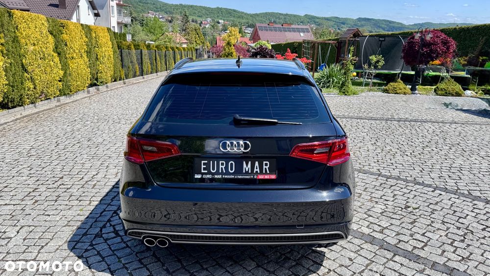 Audi A3 Sportback 1.6 TDI DPF S tronic S line Sportpaket - 13