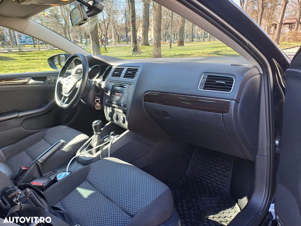 Volkswagen Jetta 1.4 TSI BlueMotion Technology - 15