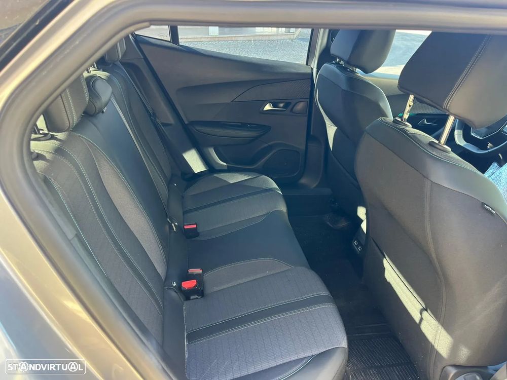 Peugeot 2008 1.2 PureTech Allure Pack - 10