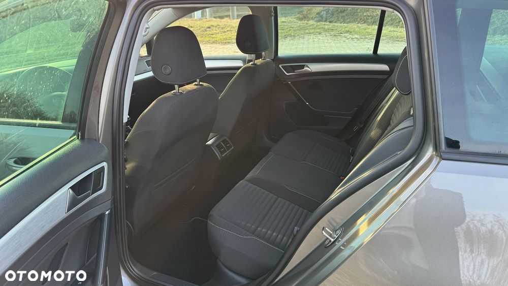 Volkswagen Golf 2.0 TDI BlueMotion Technology Cup - 16