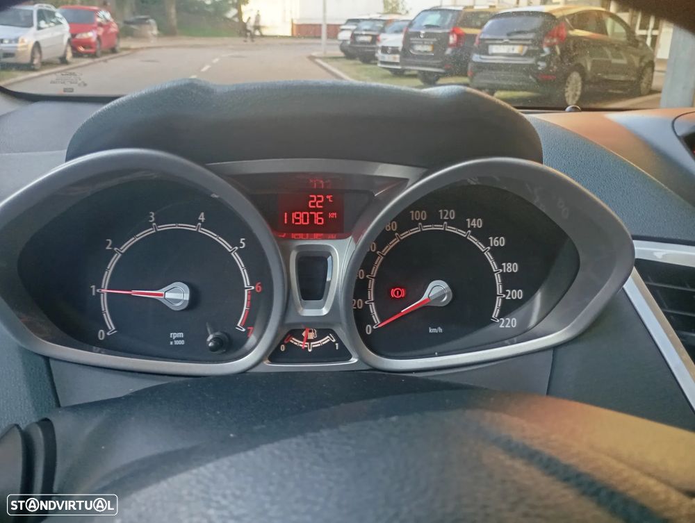 Ford Fiesta 1.25 Titanium 124g - 6