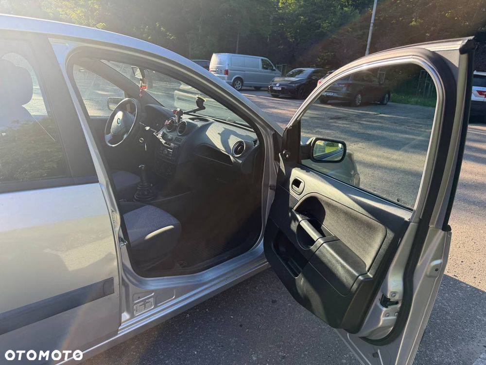 Ford Fiesta 1.25 Gold X - 12