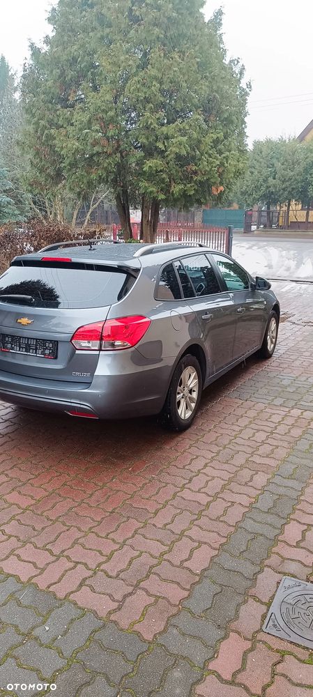 Chevrolet Cruze 1.6 LS+ - 6