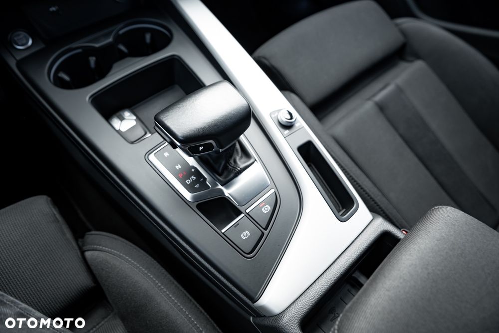 Audi A4 Limousine 35 TFSI S tronic sport - 30