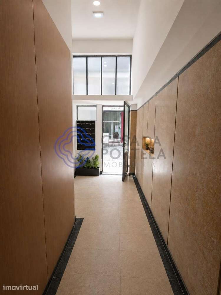 PRÉDIO TOTALMENTE RENOVADO NO CORAÇÃO DO PORTO - Grande imagem: 4/60