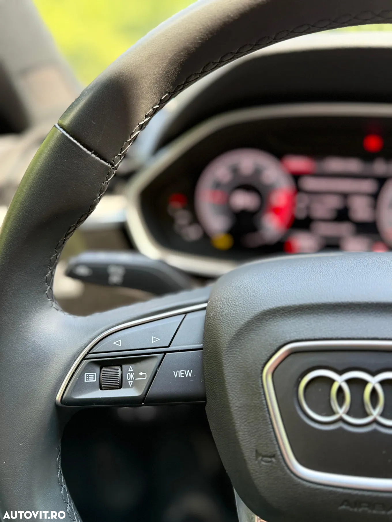 Audi Q3 2.0 40 TDI quattro S tronic S Line - 8