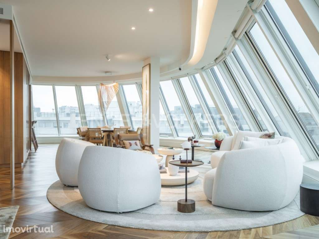 Penthouse de Autor no Saldanha: Obra-Prima curada sob uma Cúpula de... - Grande imagem: 2/52