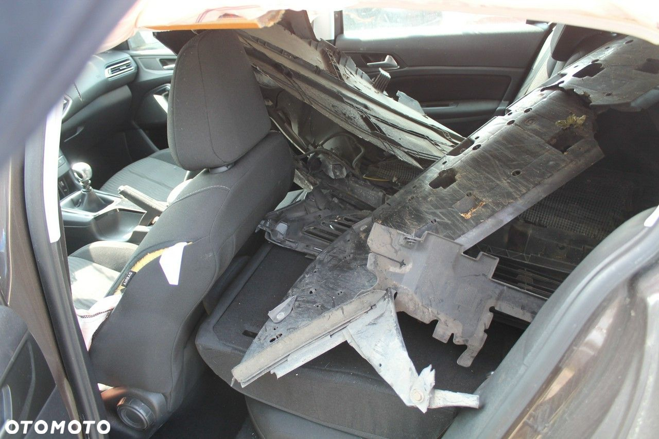 Peugeot 308 - 6
