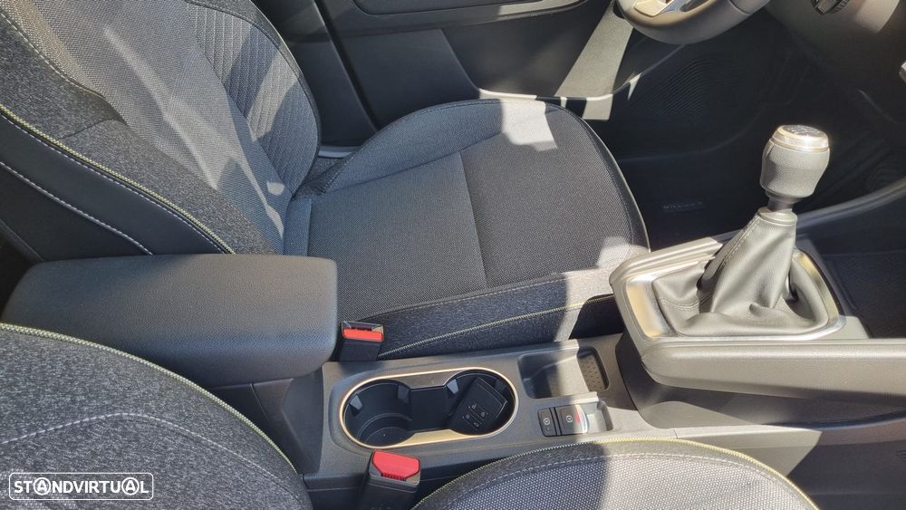 Renault Captur 1.0 TCe Techno Bi-Fuel - 35