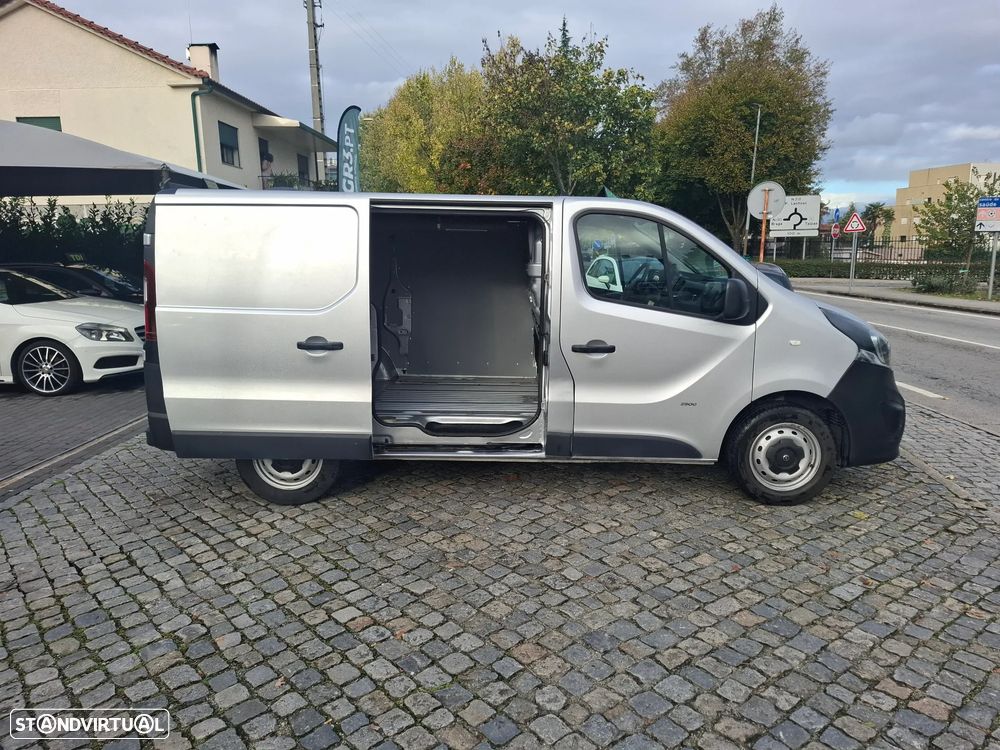 Opel VIVARO 1.6CDTI 100CV 3LUGARES - 11