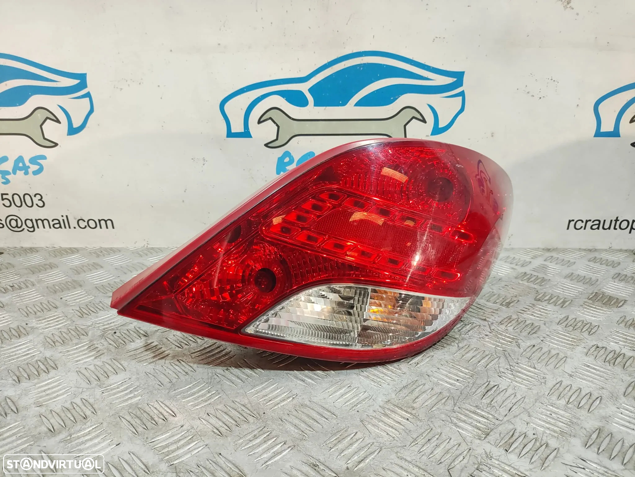 Conjunto Farolins Peugeot 207 Led 9686566080 9686565980 - 8