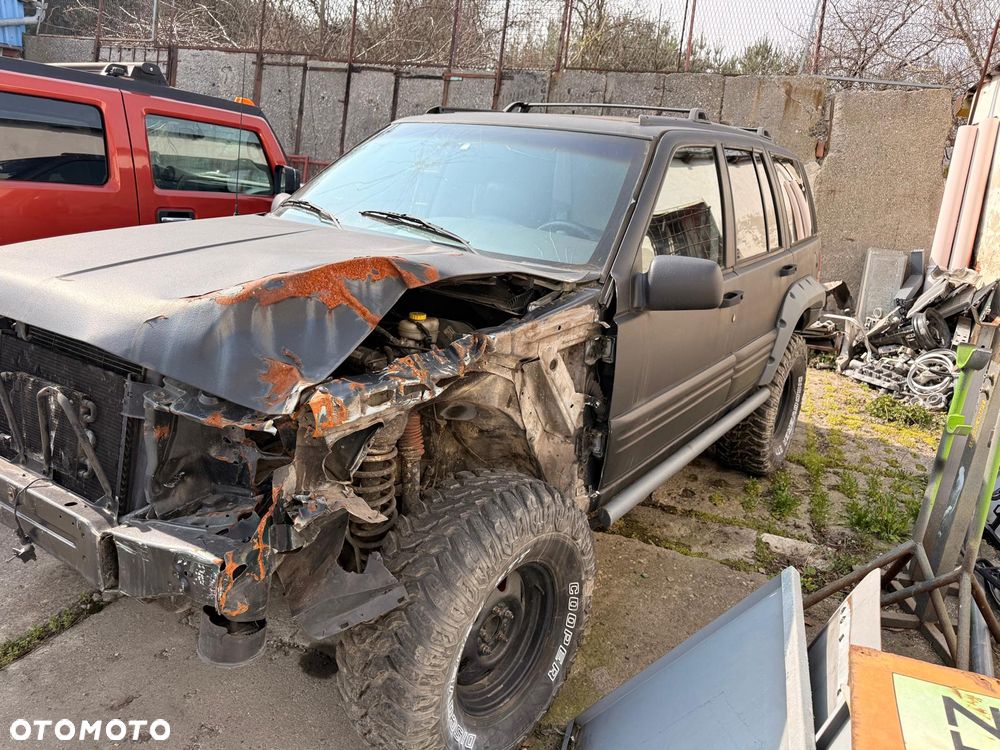 Jeep Grand Cherokee - 15