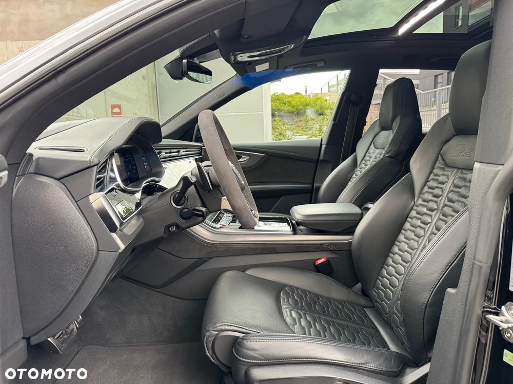 Audi RS Q8 - 12