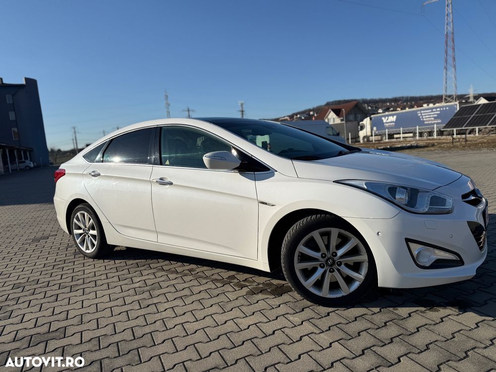 Hyundai i40 i40cw 2.0 Premium - 25