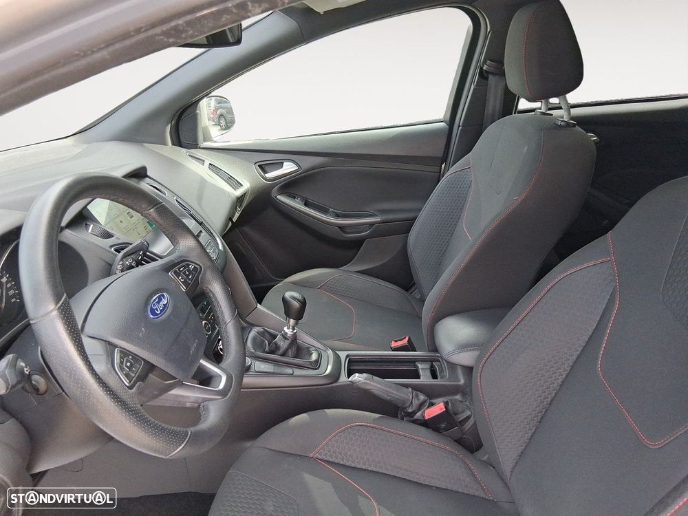 Ford Focus SW 1.5 TDCi EcoBlue ST-Line - 9