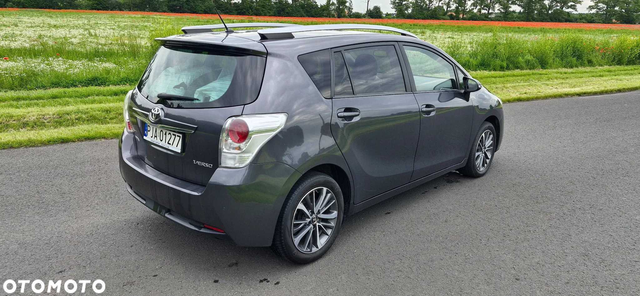 Toyota Verso 1.8 Premium 7os - 4