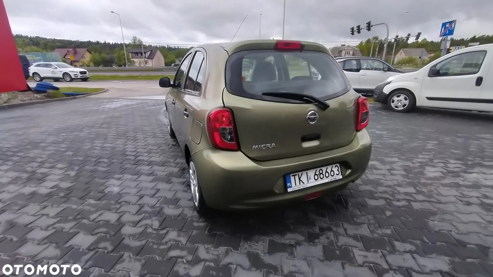 Nissan Micra - 12