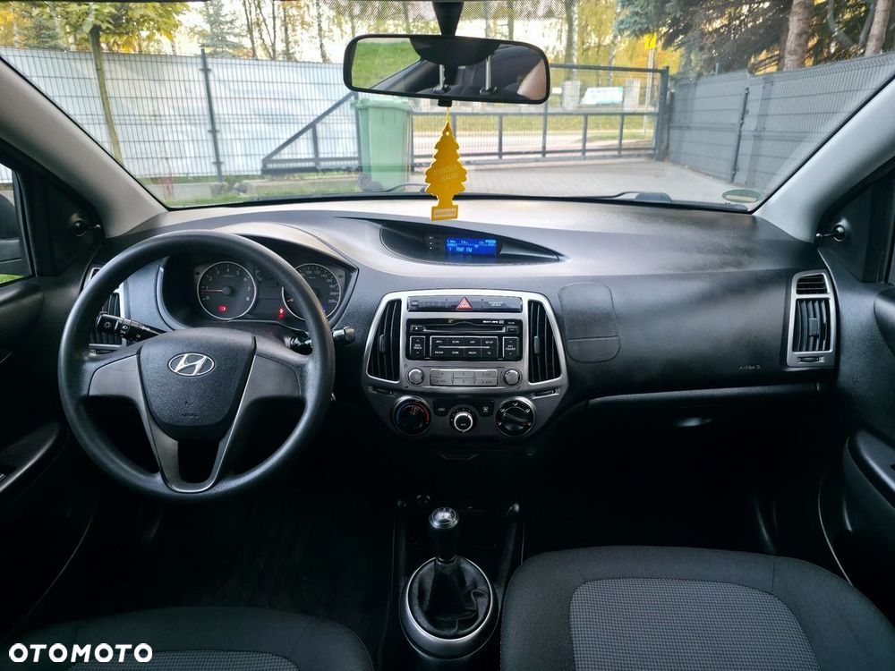 Hyundai i20 - 11