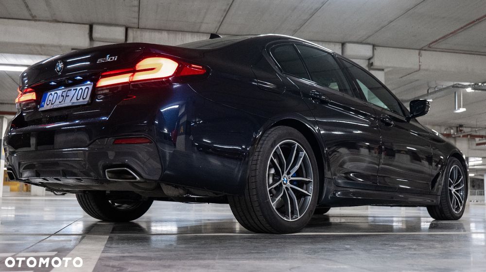 BMW Seria 5 530i xDrive mHEV M Sport sport - 16