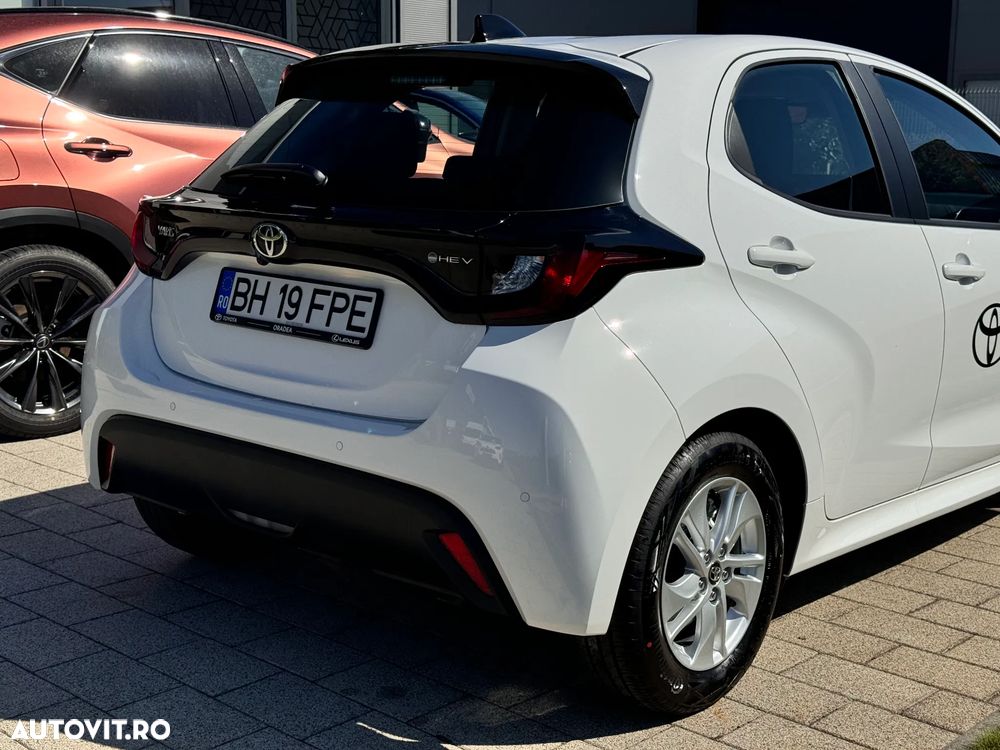 Toyota Yaris 1.5 VVT-i HSD Active - 10