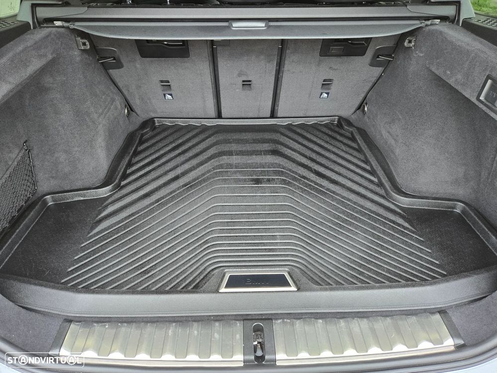BMW 320 d Pack Desportivo M Pro Auto - 13