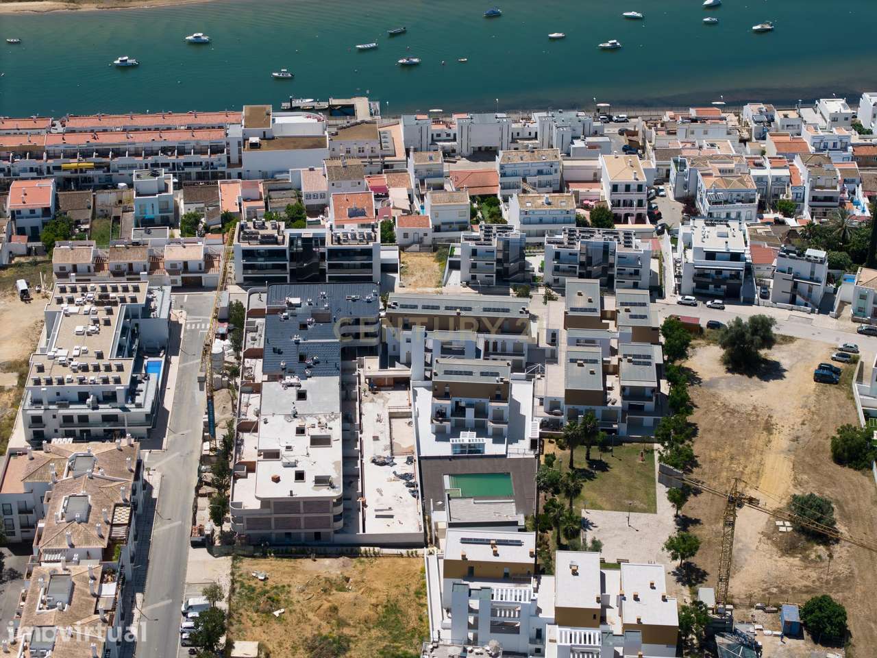 Descubra o seu refúgio no Algarve – T2 em Cabanas de Tavira a 200 da R - Grande imagem: 2/30