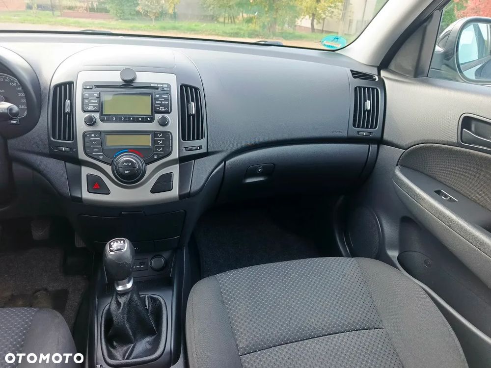 Hyundai i30 i30cw 1.4 blue Comfort - 18