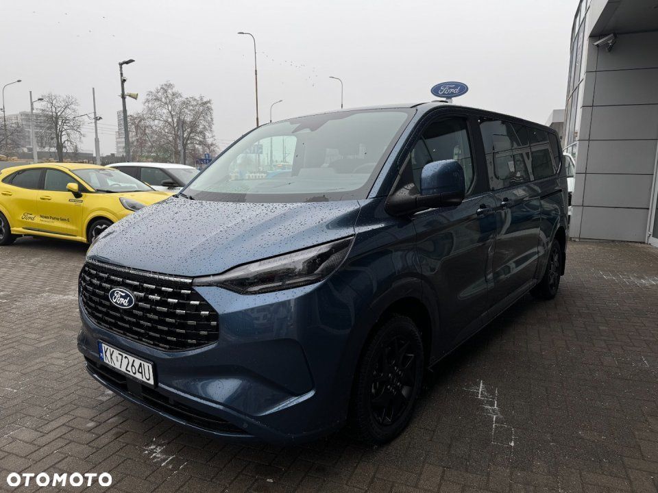 Ford Tourneo Custom - 2