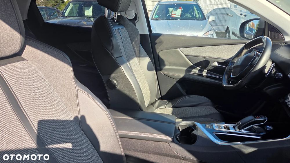 Peugeot 3008 BlueHDi 130 Stop & Start EAT8 Allure Business-Paket - 10