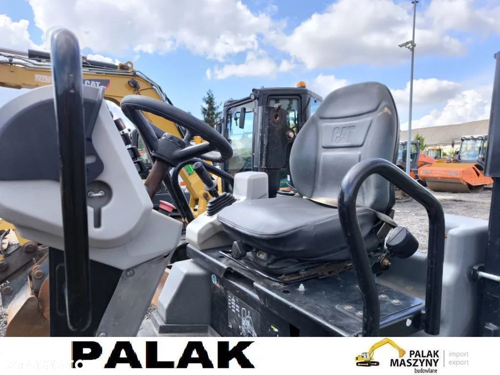 Caterpillar Walec drogowy  CAT CB 2.7   ,  2018 rok - 10