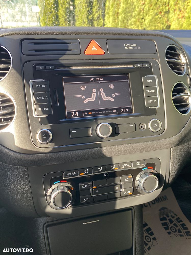 Volkswagen Golf Plus 2.0 TDI Comfortline - 8