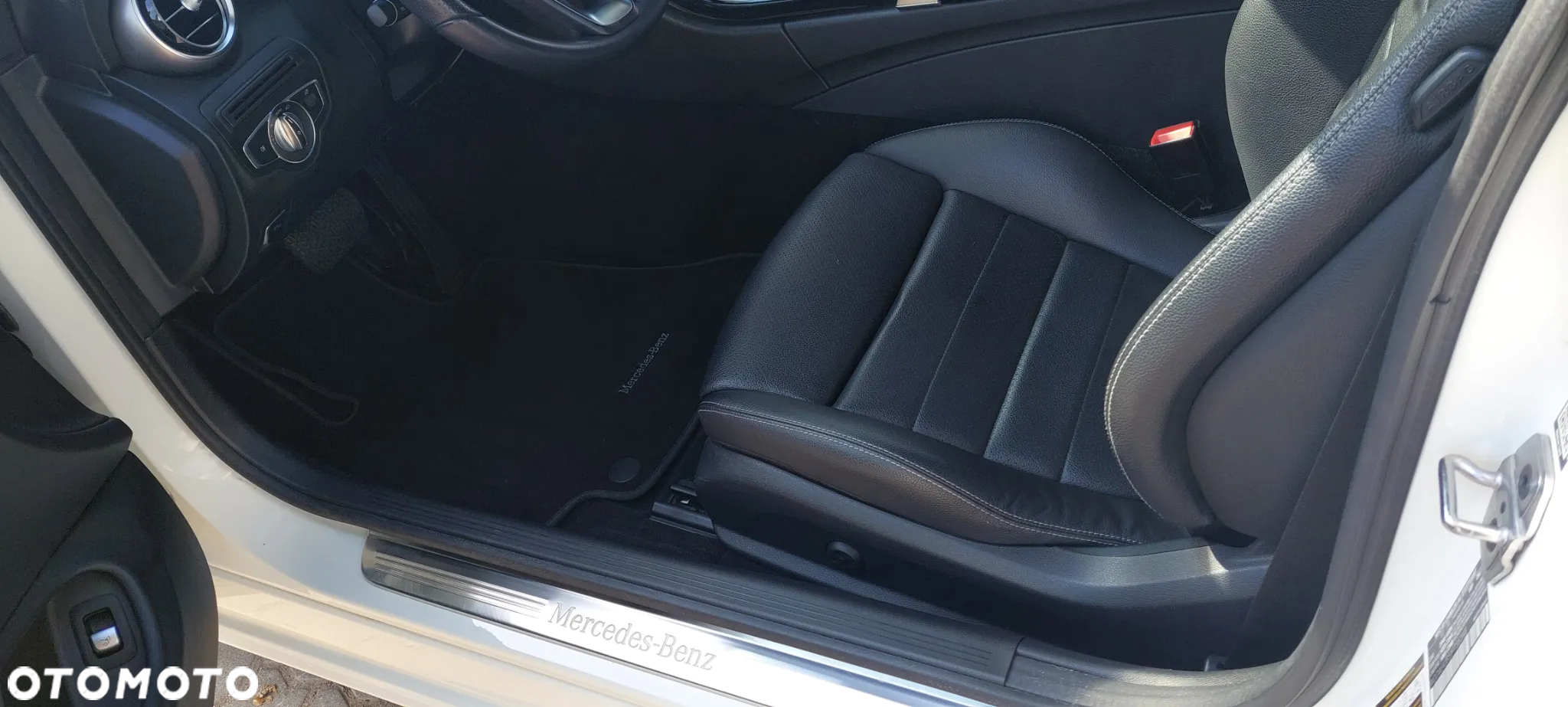 Mercedes-Benz Klasa C 300 9G-TRONIC - 26