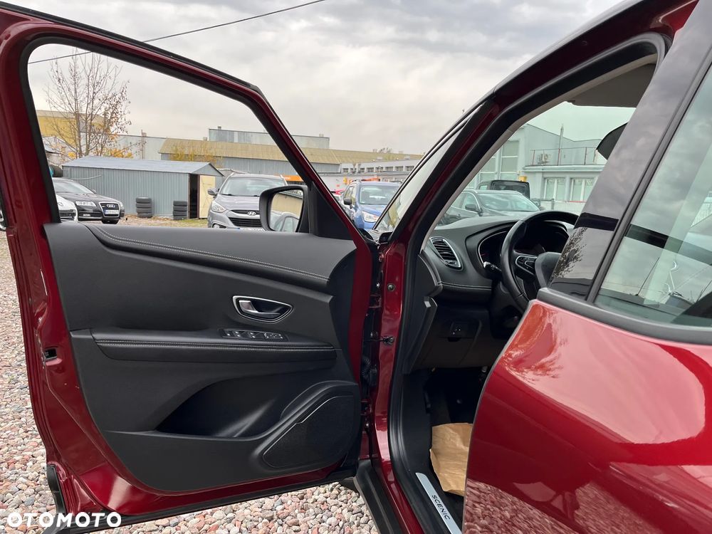 Renault Scenic - 17