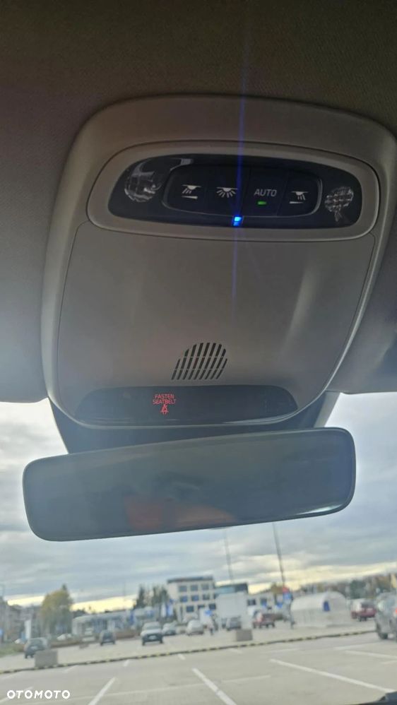 Volvo V40 T3 Drive-E Momentum - 19