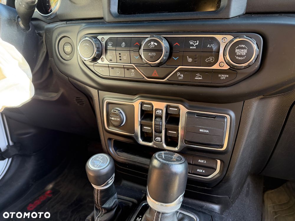 Jeep Gladiator - 31