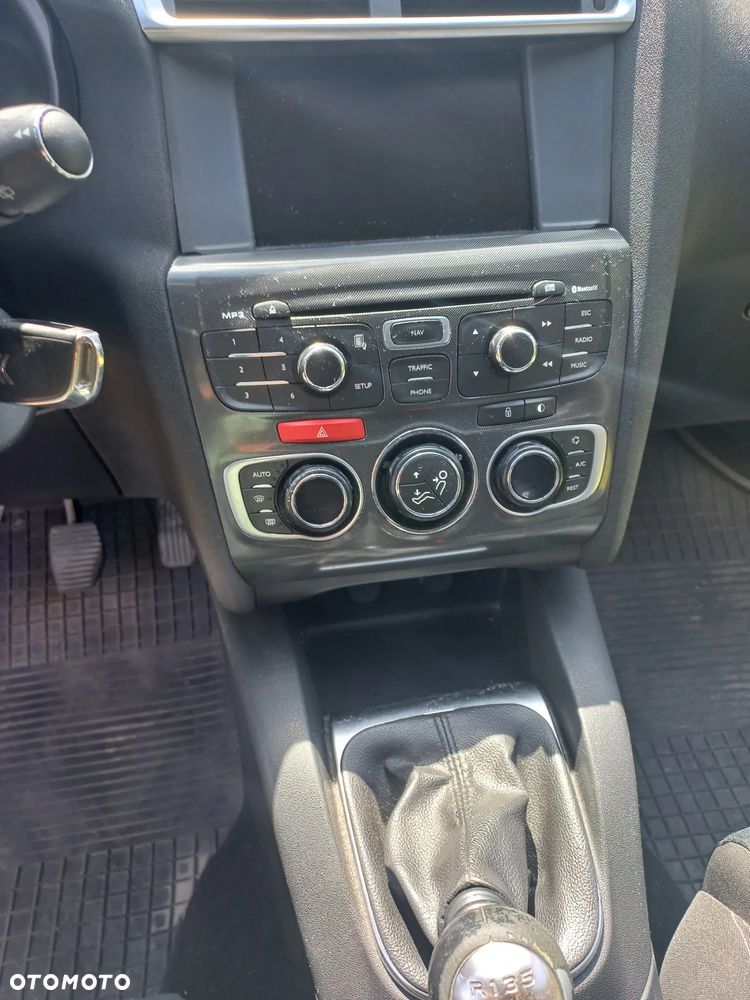 Citroën C4 1.6 HDi Exclusive - 4