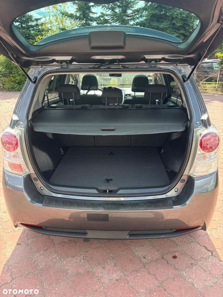 Toyota Verso 1.8 Multidrive Edition - 10