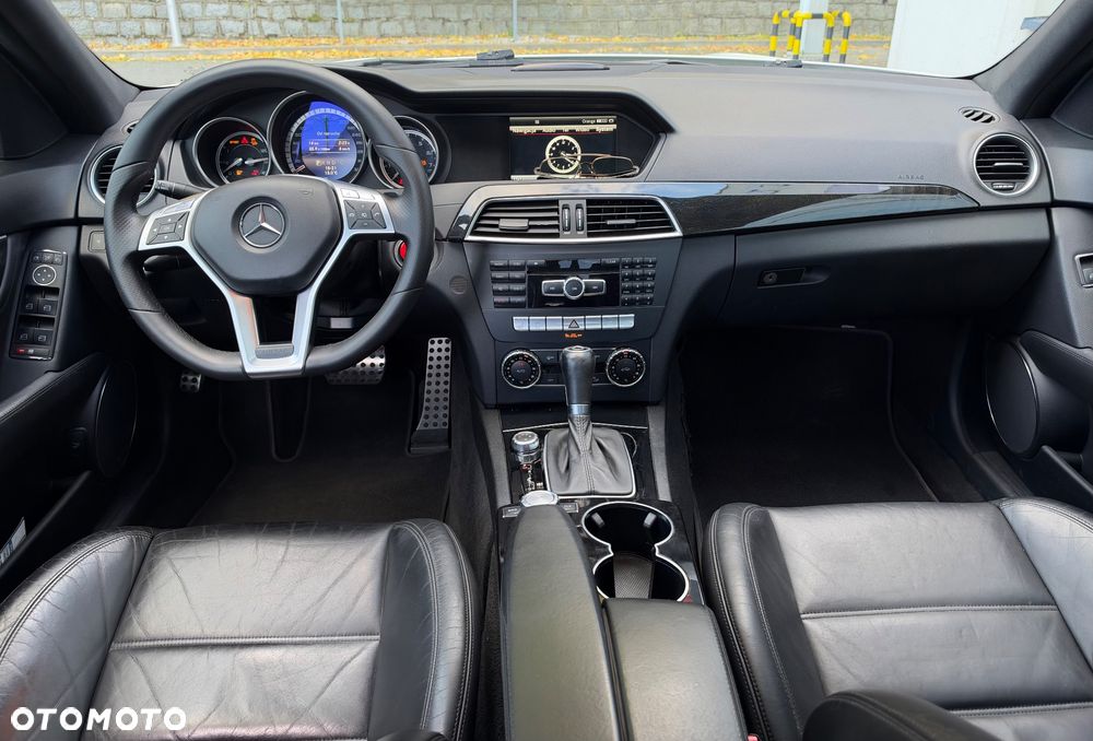 Mercedes-Benz Klasa C 63 AMG - 20