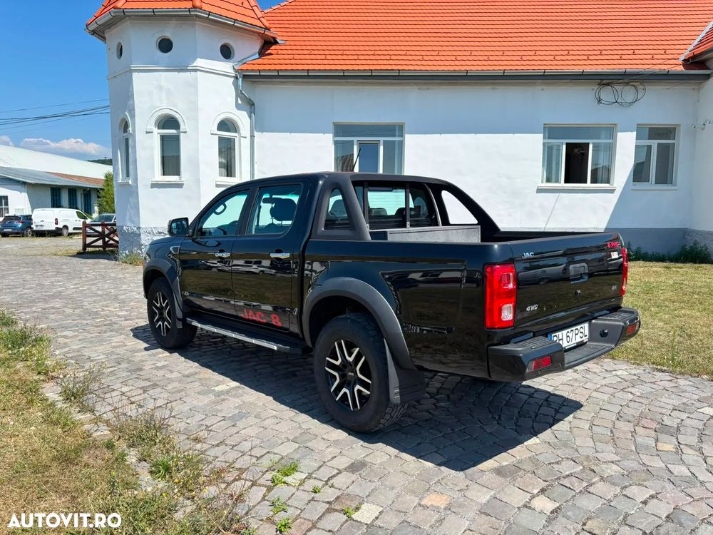 JAC T8 - 3