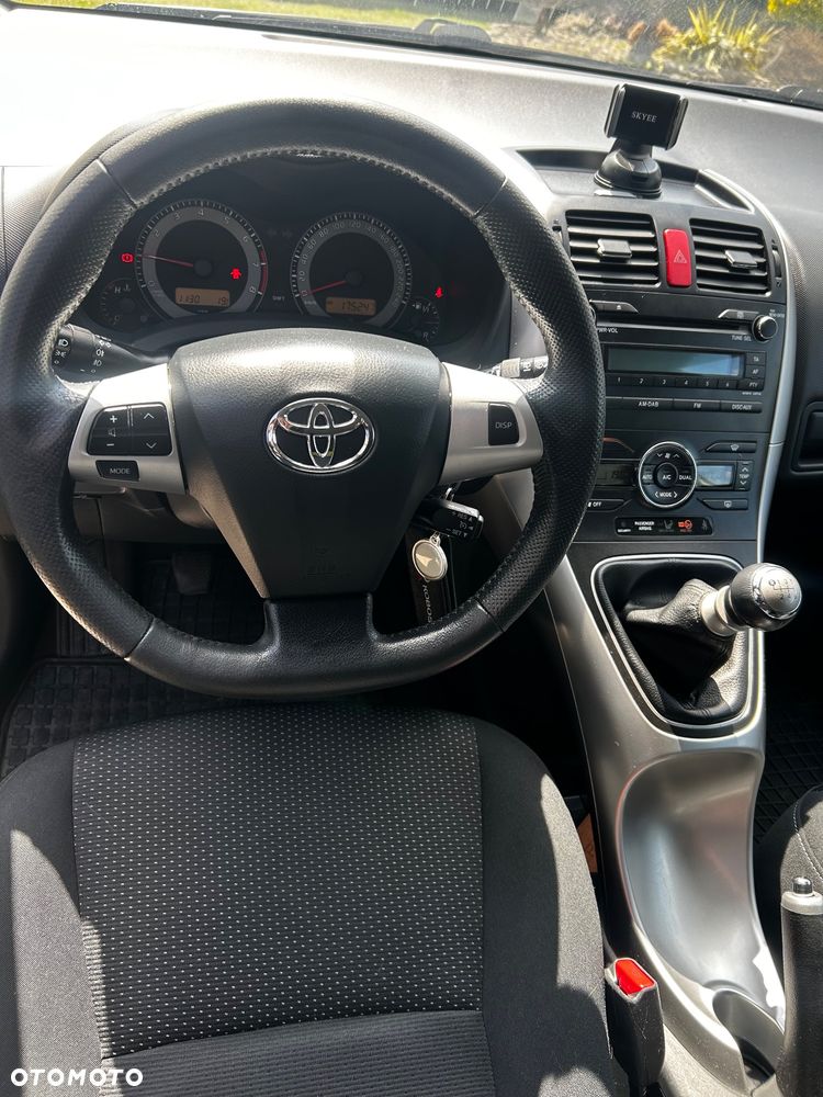Toyota Auris 1.6 Premium - 13