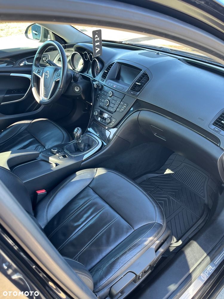 Opel Insignia 1.8 - 12