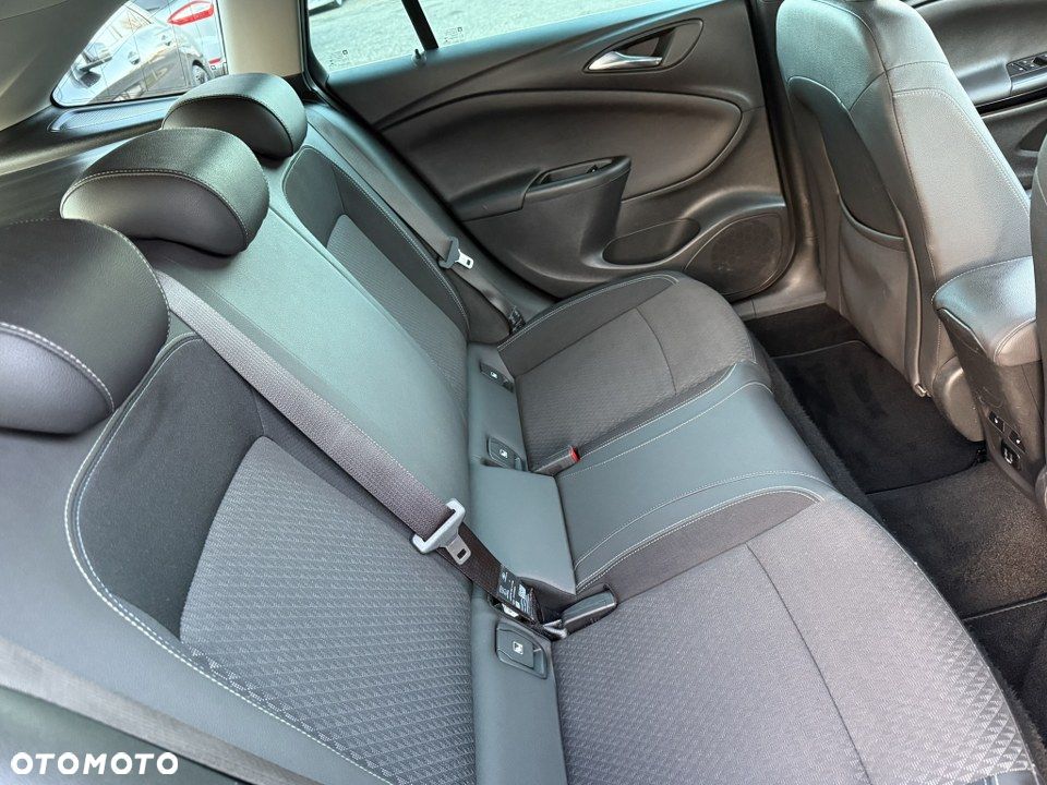 Opel Astra 1.4 Turbo Start/Stop Innovation - 34