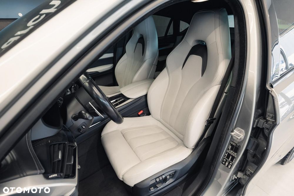 BMW X6M - 13