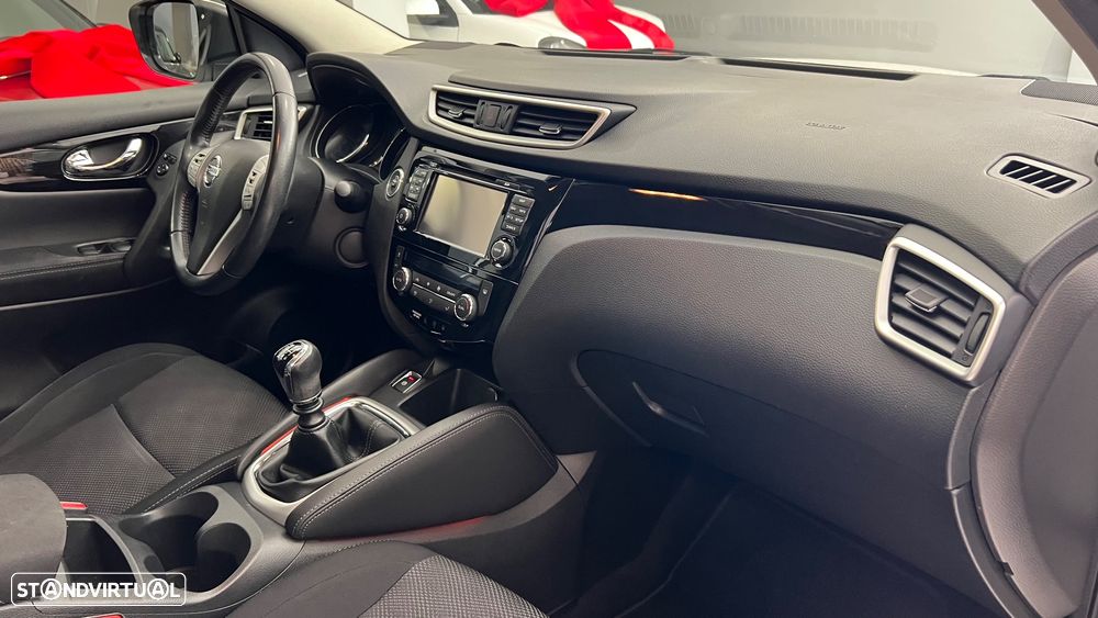 Nissan Qashqai 1.2 DIG-T N-Connecta RS+PS 18 - 19