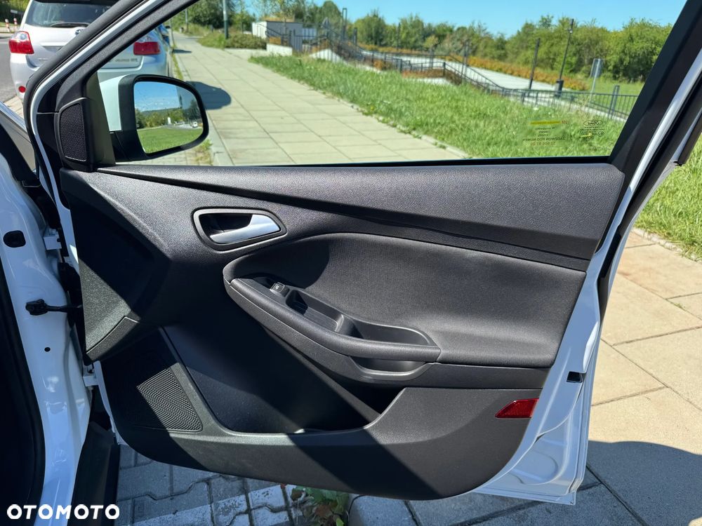 Ford Focus 1.5 TDCi SYNC Edition - 15