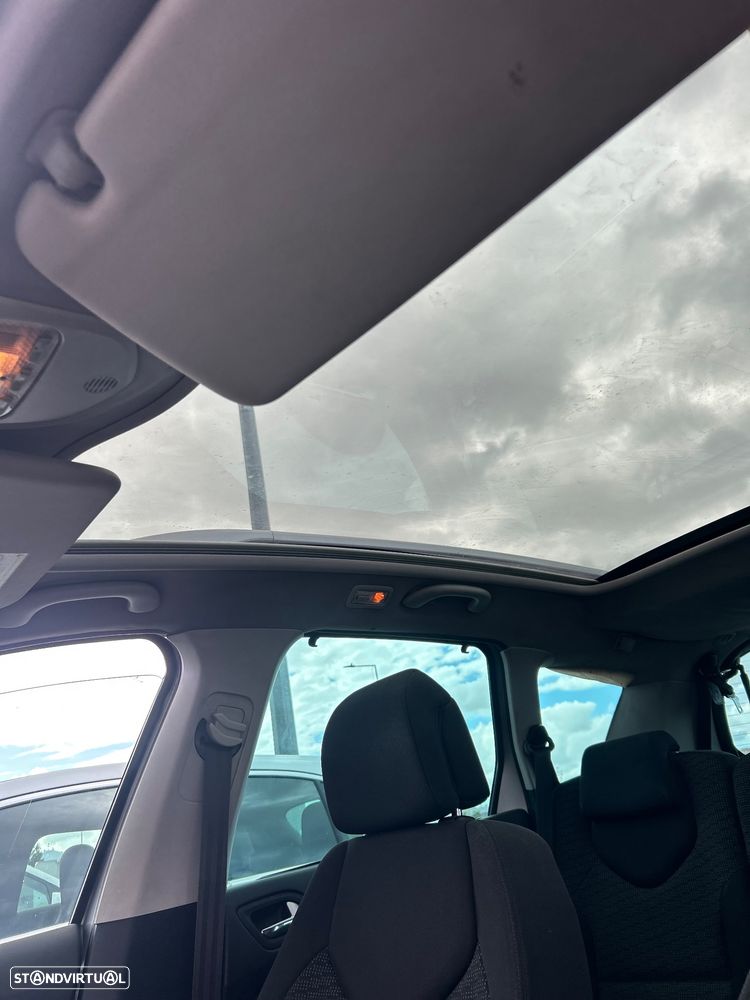 Peugeot 308 SW 1.6 HDi Premium CVM6 - 8